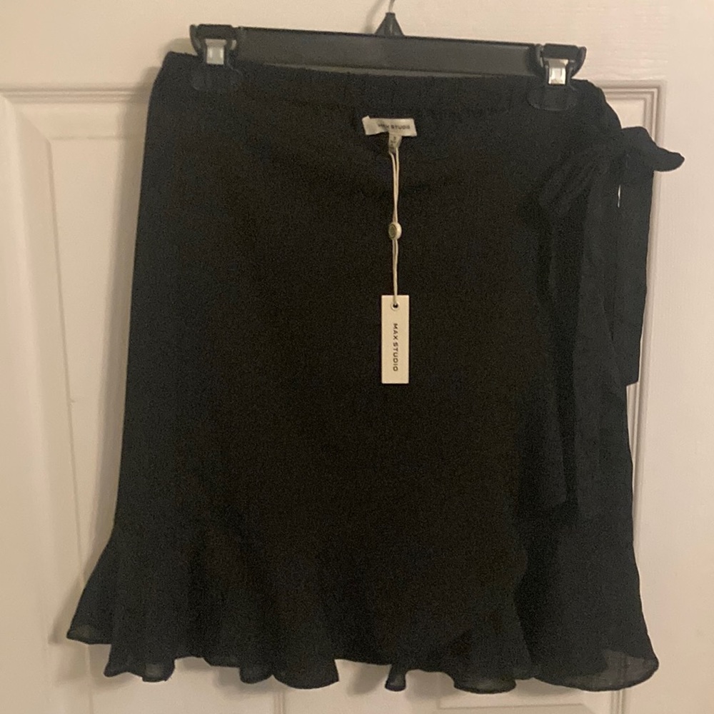 NWT Max Studio Flounce Skirt S MSRP $98 Black